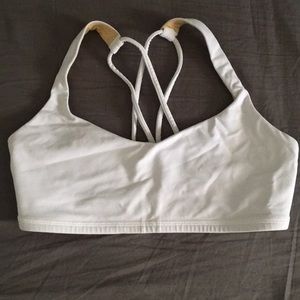 Lululemon sports bra size 6